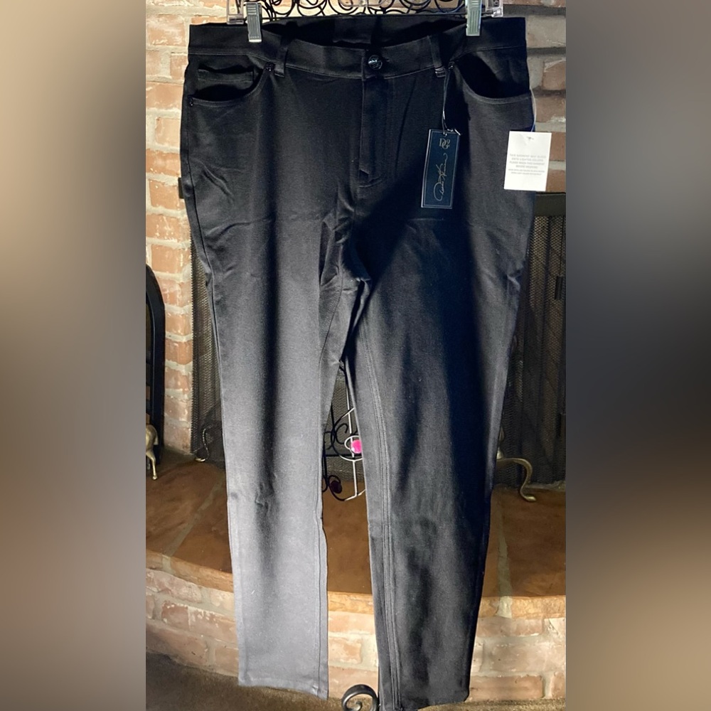 DG2 by Diane Gilman NWT Black Trousers